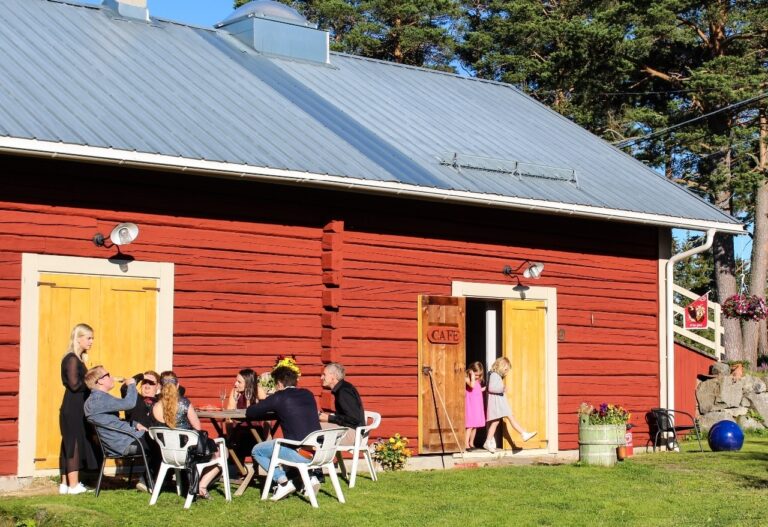 hoglunda gard restaurang 768x527